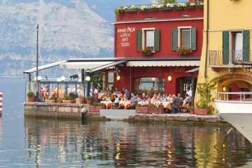 Afbeelding van 4 dagen pure ontspanning tussen de indrukwekkende Alpen en het Gardameer (2 pers.) - geldig tot 2028 - Hotel alle Piramidi 3*