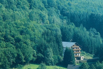 Afbeelding van Ontsnap naar de natuur: 4-daags verblijf met ontbijt in het sfeervolle Wolffhotel in de Eifel, inclusief ontbijt (2 pers.) - geldig tot 2028