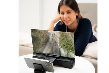 Afbeelding van Verander je Smartphone in een Mini-Thuisbioscoop met de Oplaadbare Schermversterker