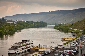 Afbeelding van Ontdek de Smaak van de Moezel: 6-Daags Verwenarrangement in Moselhotel Weiskopf, inclusief ontbijt en wijnproeverij (2 pers.) - geldig tot 2028