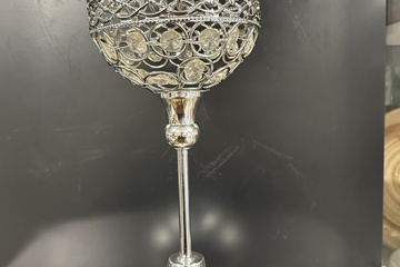 Afbeelding van Zilverkleurige waxinelichthouder op voet – met kristalbol –