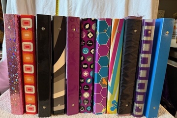 Afbeelding van Partij kleurrijke ringbanden / ordners – diverse designs  Mo