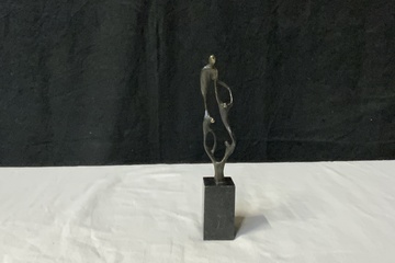 Afbeelding van Bronzen 'Toekomst door Samenwerking' Beeld van Corry Ammer