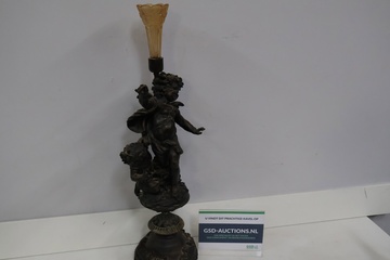 Afbeelding van Antieke Spelter Tafellamp met Engelenvoet