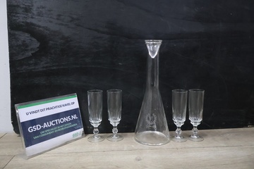 Afbeelding van Kristallen karaf met 4 champagne glazen''