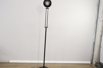 Afbeelding van Zwart Metalen Vloerlamp met Dimmer