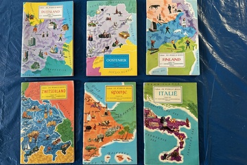 Afbeelding van Te koop aangeboden: 6 vintage landenboekjes uit de serie “Co