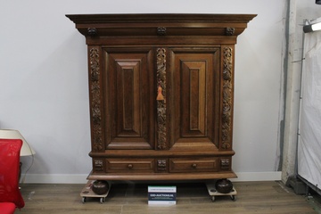 Afbeelding van Antieke Kussenkast, Rankenkast