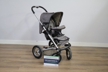 Afbeelding van Kinderwagen met grijze bekleding