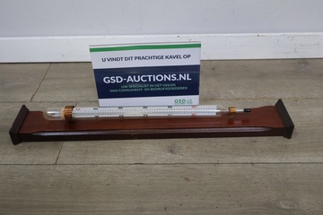 Afbeelding van Wandthermometer in Klassiek Houten Behuizing