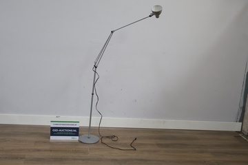 Afbeelding van Grijze verstelbare vloerlamp