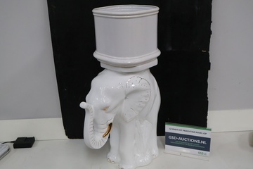 Afbeelding van Keramieken Plantentafeltje - Olifant