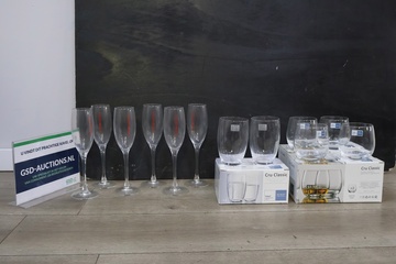 Afbeelding van Mix van 6 Champagneglazen & 4 Whiskyglazen & 2 Waterglazen