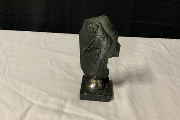 Afbeelding van Bronzen Sculptuur van Polende Jongeman