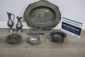 Afbeelding van Mix van antieke tinnen voorwerpen 7 stuks