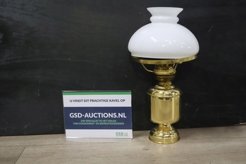 Afbeelding van Messing Olielampje met Melkglazen Kap