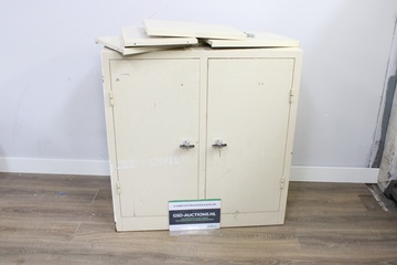 Afbeelding van Metalen 2-Deurs Kast