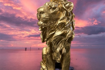 Afbeelding van Leeuw goudkleurig ornament H31cm (nieuwe)