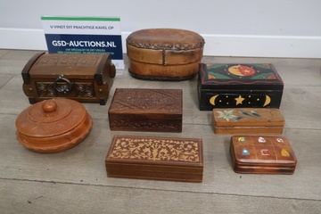 Afbeelding van Mix van diverse houten kistjes 8 stuks