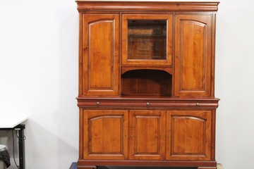 Afbeelding van Grote Houten Buffetkast''