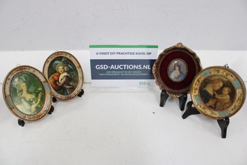 Afbeelding van Set van 4 Vintage Portretten van Historische Vrouwen