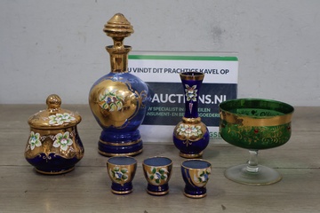 Afbeelding van Fraai Gedecoreerd Karaf met Glaswerk