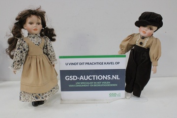 Afbeelding van Set van 2 Vintage Meidenpoppen''