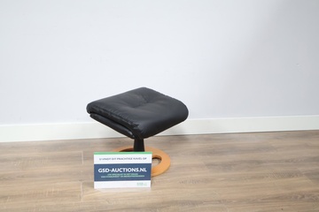 Afbeelding van Zwart Leren Voetenbankje