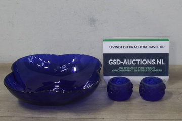 Afbeelding van Glazen blauwe schaal en 2 theelichthouders'