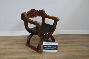 Afbeelding van Antiek Savonarola Houten Dagobert Armstoel