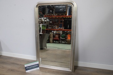 Afbeelding van Zilverkleurige Louis Philippe Spiegel