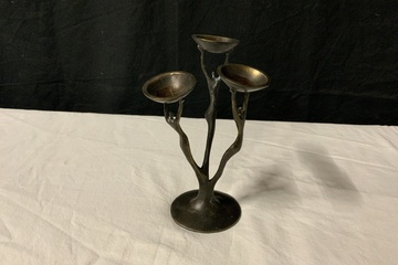 Afbeelding van Driearmige Bronzen Kandelaar