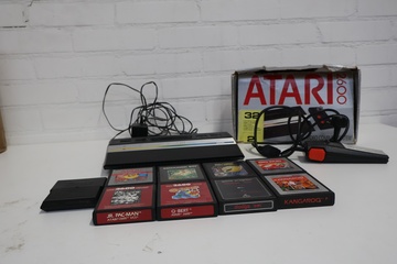 Afbeelding van Vintage Atari 2600 Gameconsole met 8 Spellen
