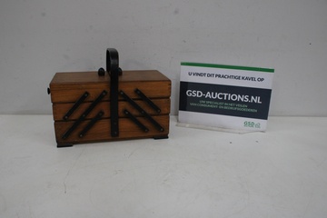 Afbeelding van Vintage Uitklapbaar Houten Naaidoosje met Handel