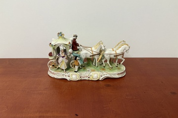 Afbeelding van Een porseleinen Paardenkoets met figuren ( Grafenthal )