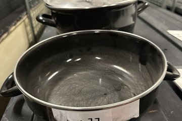 Afbeelding van 077. 2 pannen met 1 deksel