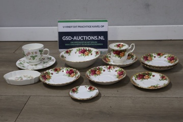 Afbeelding van Porseleinen kopjes en Schoteltjes - Royal Albert en Wedgwood