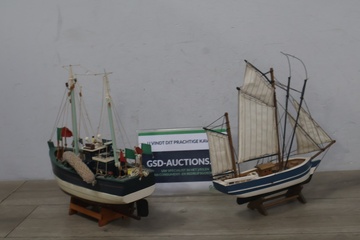 Afbeelding van Schaalmodellen van vissersboten 2 stuks