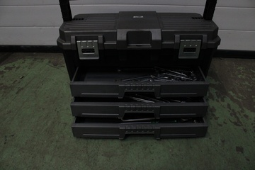 Afbeelding van Zwarte Gereedschapskoffer met 3-Lades & Handgereedschap