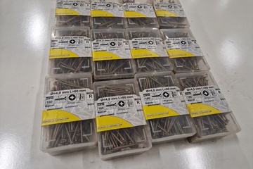 Afbeelding van 12 doos spaanplaatschroeven 