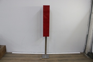 Afbeelding van Vloerlamp met Lange Rode Kap''