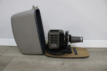 Afbeelding van Vintage Leitz Prado 150 Diaprojector