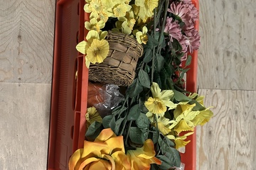 Afbeelding van 227. Diverse nepbloemen