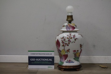 Afbeelding van Chinese porseleinen tafellamp