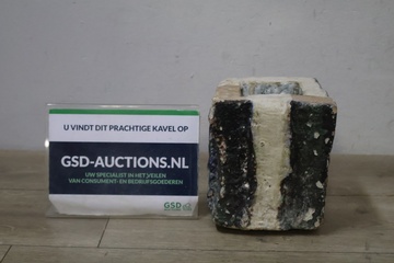 Afbeelding van Vierkante Vintage Bloempot'