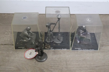 Afbeelding van Set van 4 Vintage Tinnen Beeldjes