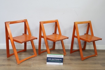 Afbeelding van Set van 3 Houten Klapstoelen