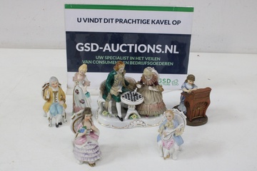 Afbeelding van Set van 6 Vintage Porseleinen Barokbeeldjes