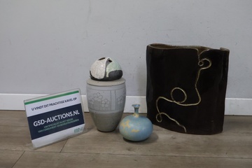 Afbeelding van Mix van 3 Abstracte Aardewerk Vazen