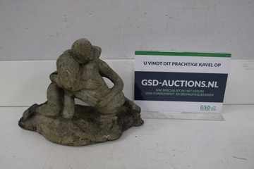 Afbeelding van Stenen Tuinbeeld van Omhelzend Koppel